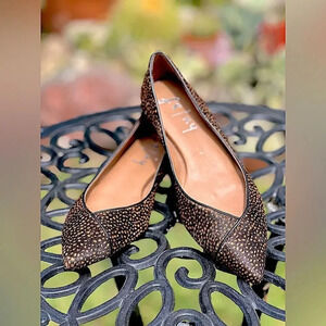 French Sole Black and Gold Flats